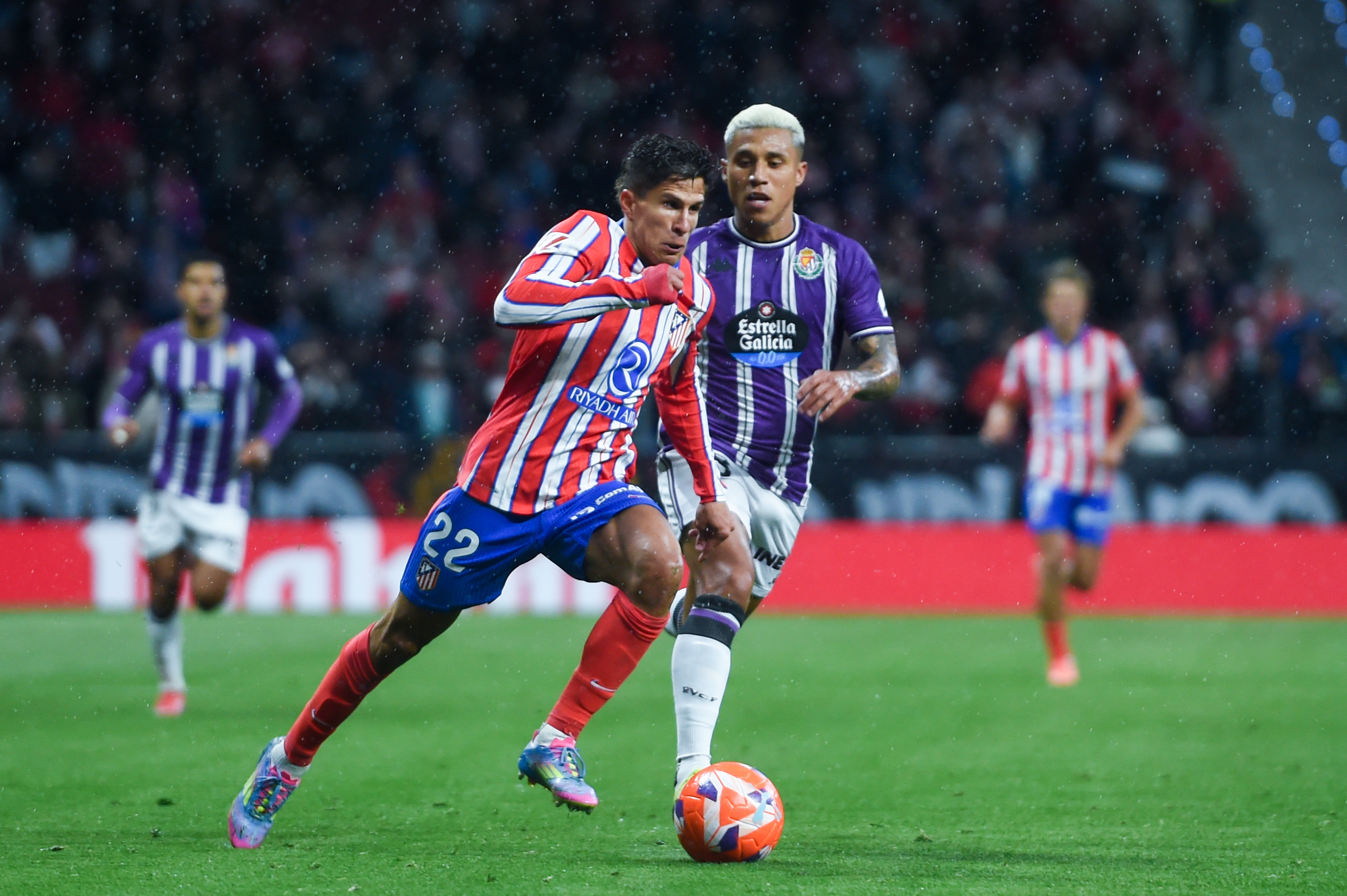 马德里竞技大胜塞维利亚，继续领跑西甲