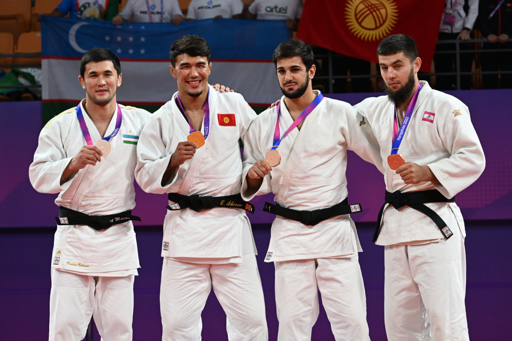 杏彩体育登录-黎巴嫩射箭选手精准射击，夺得金牌