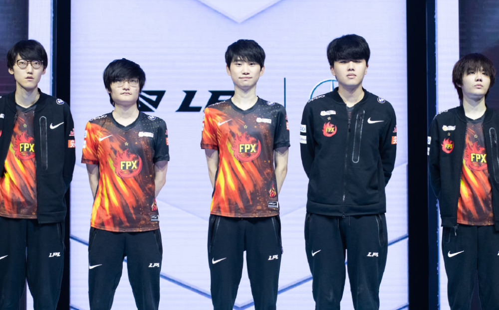 杏彩体育app-赛场大战触目惊心，胜者凤凰涅磐的简单介绍