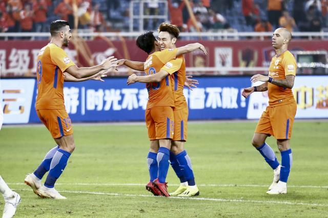 杏彩体育在线登录-鲁能主场战胜重庆，实现主场斩获三分！的简单介绍