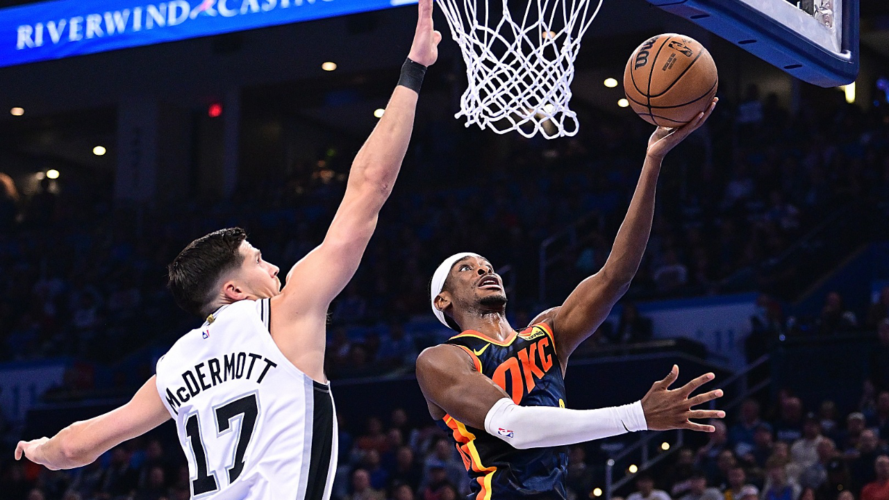 马刺队主场告捷，迎来胜利契机