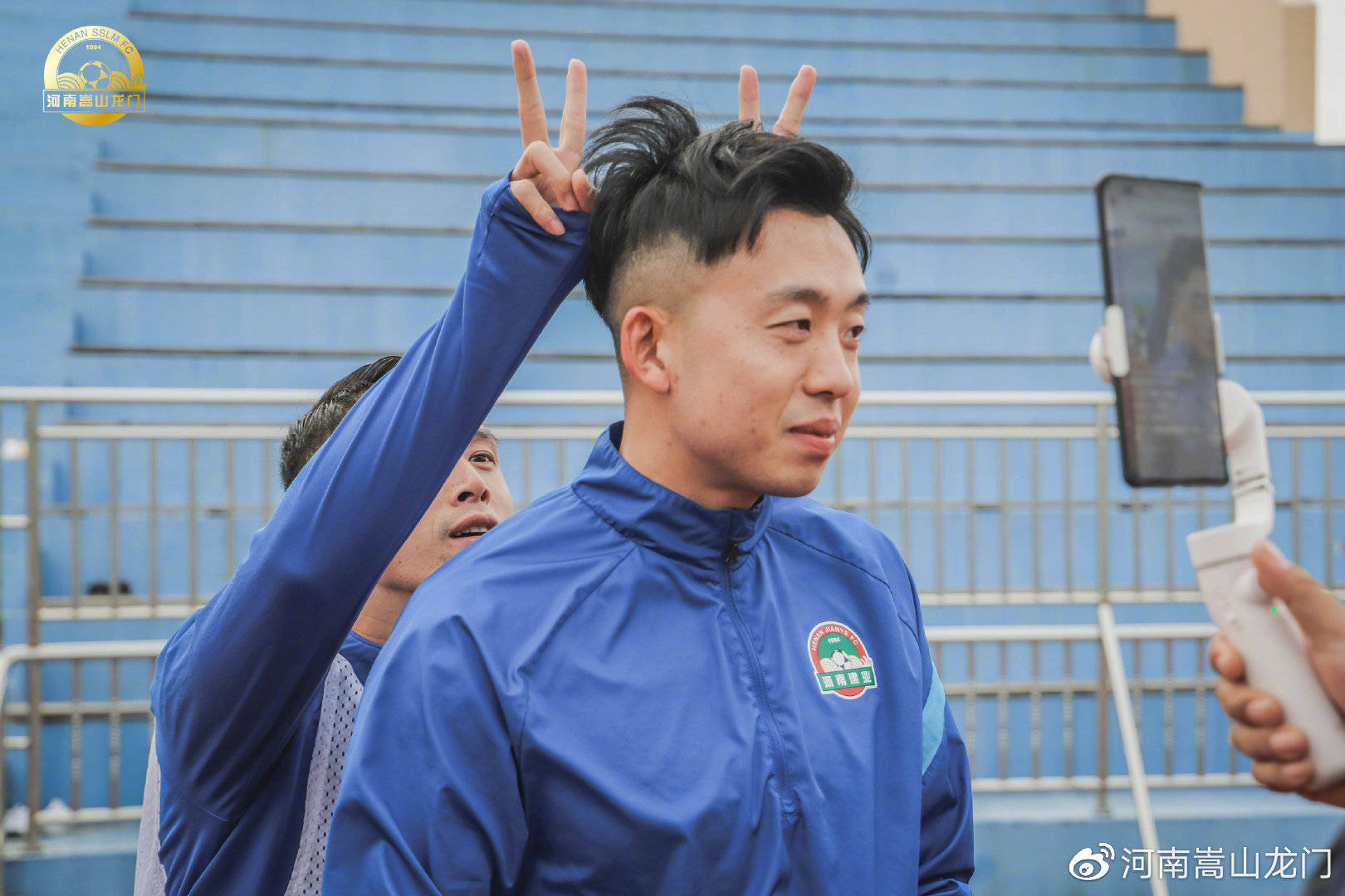 关于甘冈主场战平,球员奋力拼搏的信息 关于甘冈主场战平,球员奋力拼搏的信息