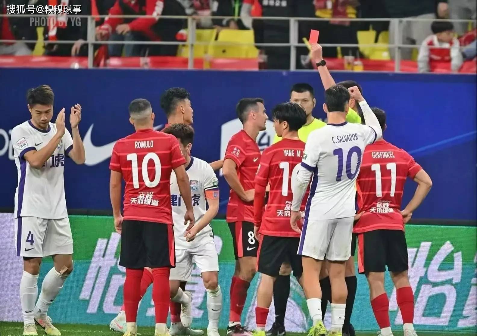 杏彩体育地址-上港客场大胜泰达，中超冠军形势一片光明