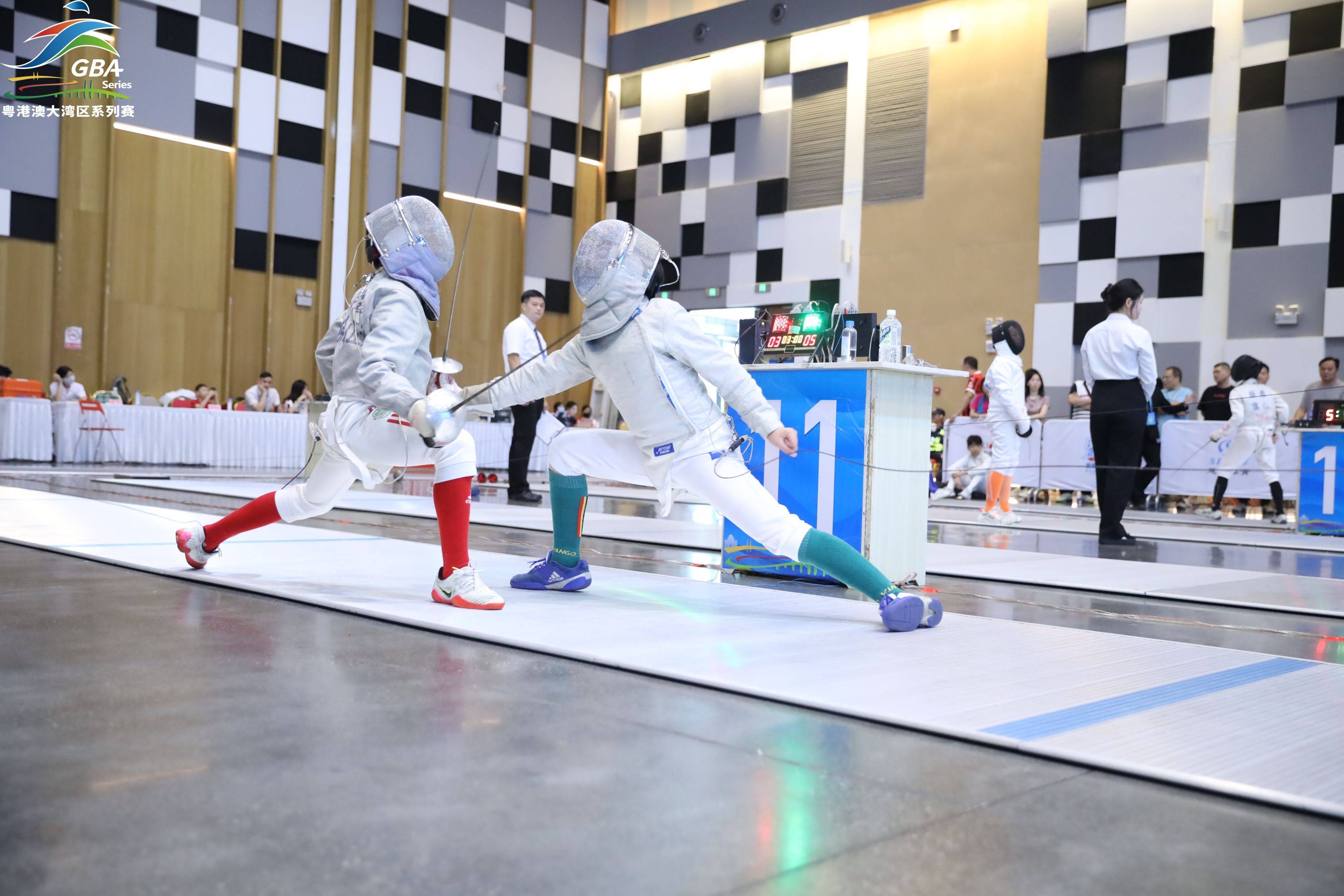 杏彩体育官网-平民运动员在击剑比赛中实力夺冠，成就非凡的简单介绍