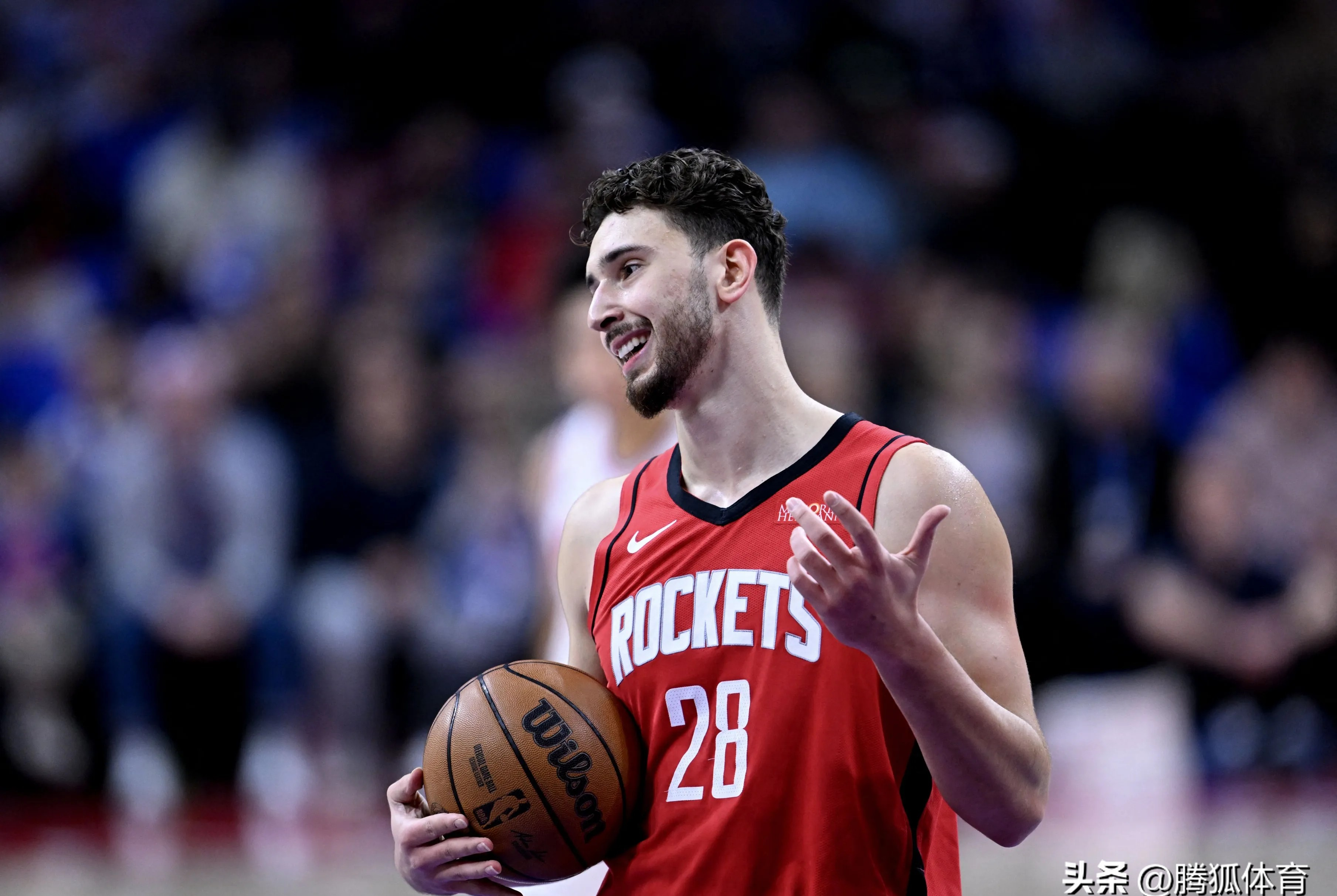 杏彩体育app-火箭队后场发起反攻，迎来连胜佳绩