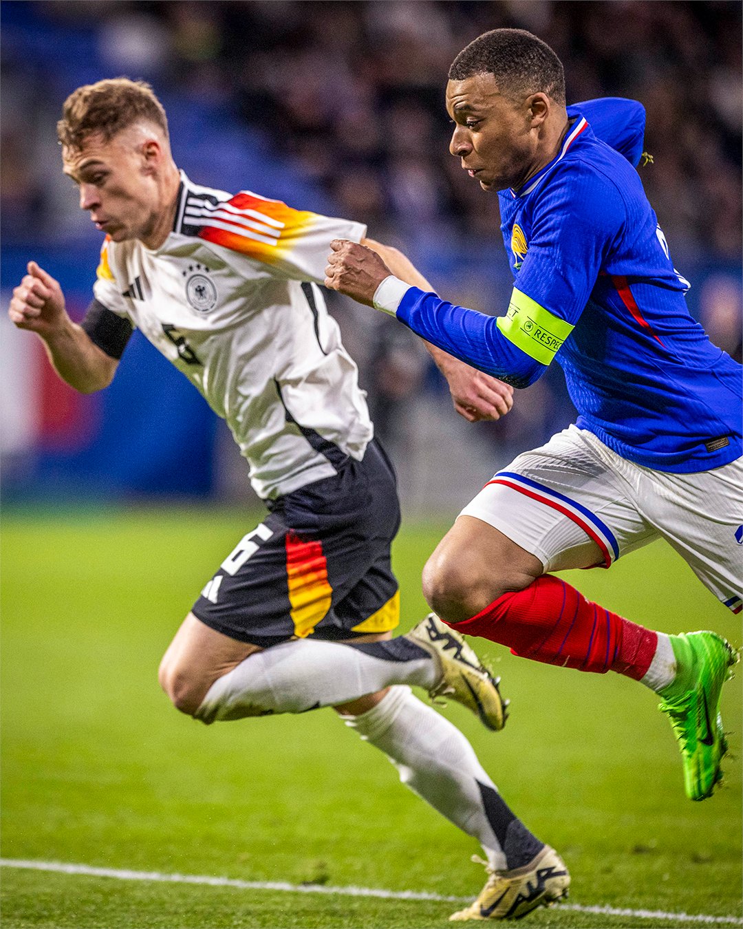 纷繁对垒!欧洲球赛强队厮杀,球迷狂热的简单介绍 纷繁对垒!欧洲球赛强队厮杀,球迷狂热的简单介绍