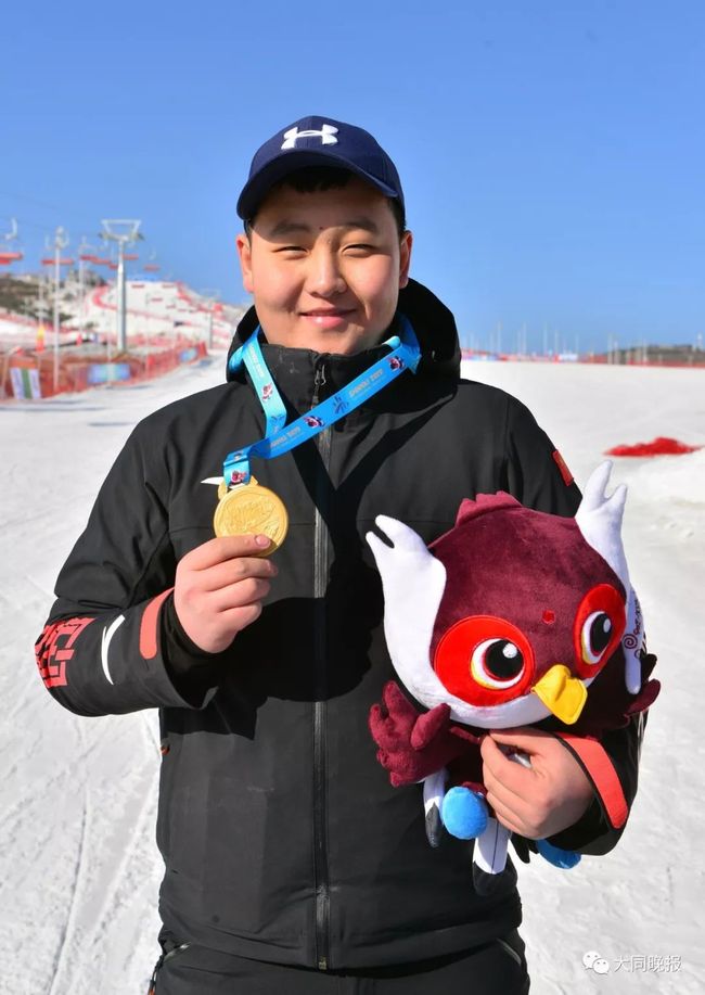 杏彩体育在线登录-阿根廷运动员超越自我，摘得桂冠