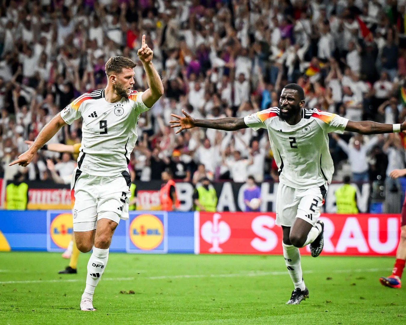 德国在欧预赛中连场精彩对决